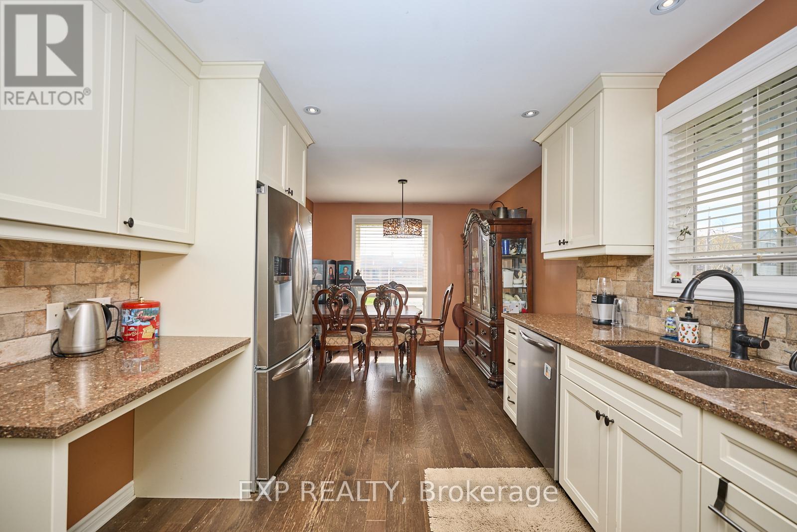 765 Grandview Road, Fort Erie, Ontario  L2A 4V6 - Photo 8 - X12114081