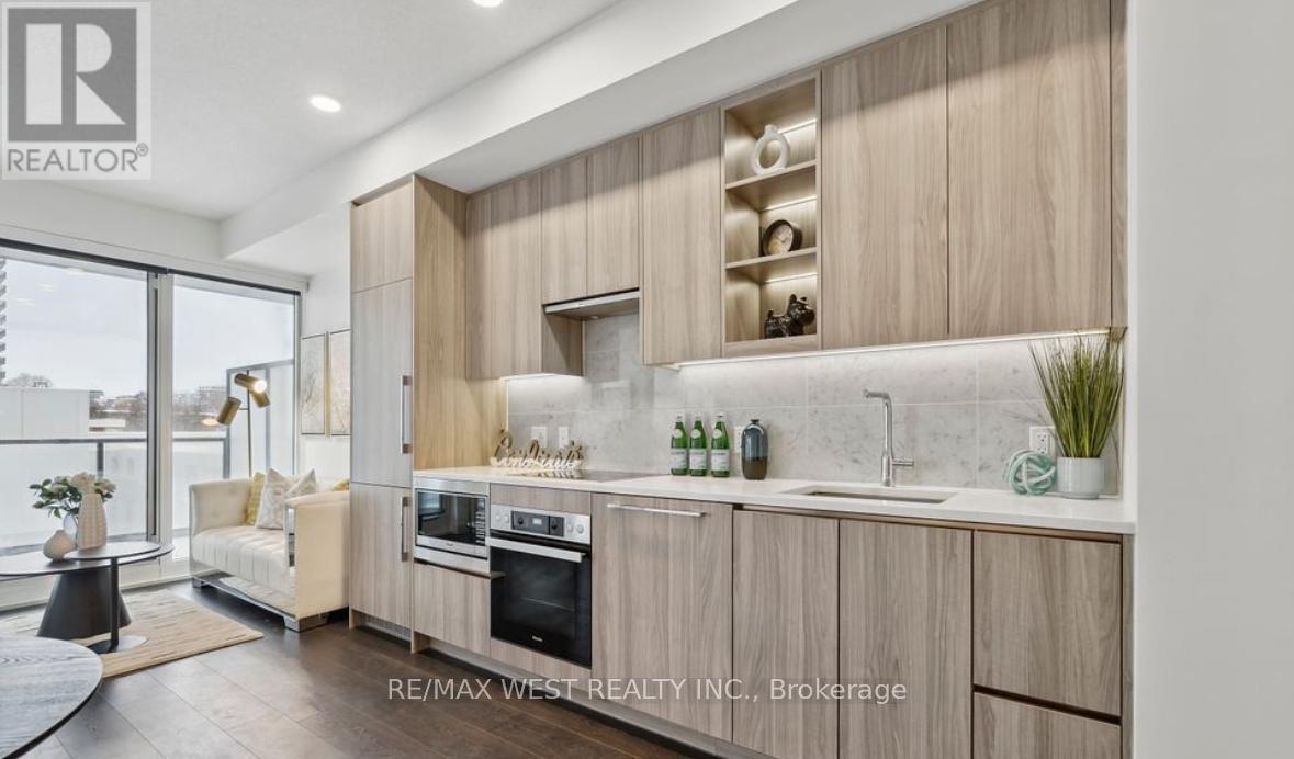 1607 - 95 MCMAHON DRIVE, Toronto, Ontario