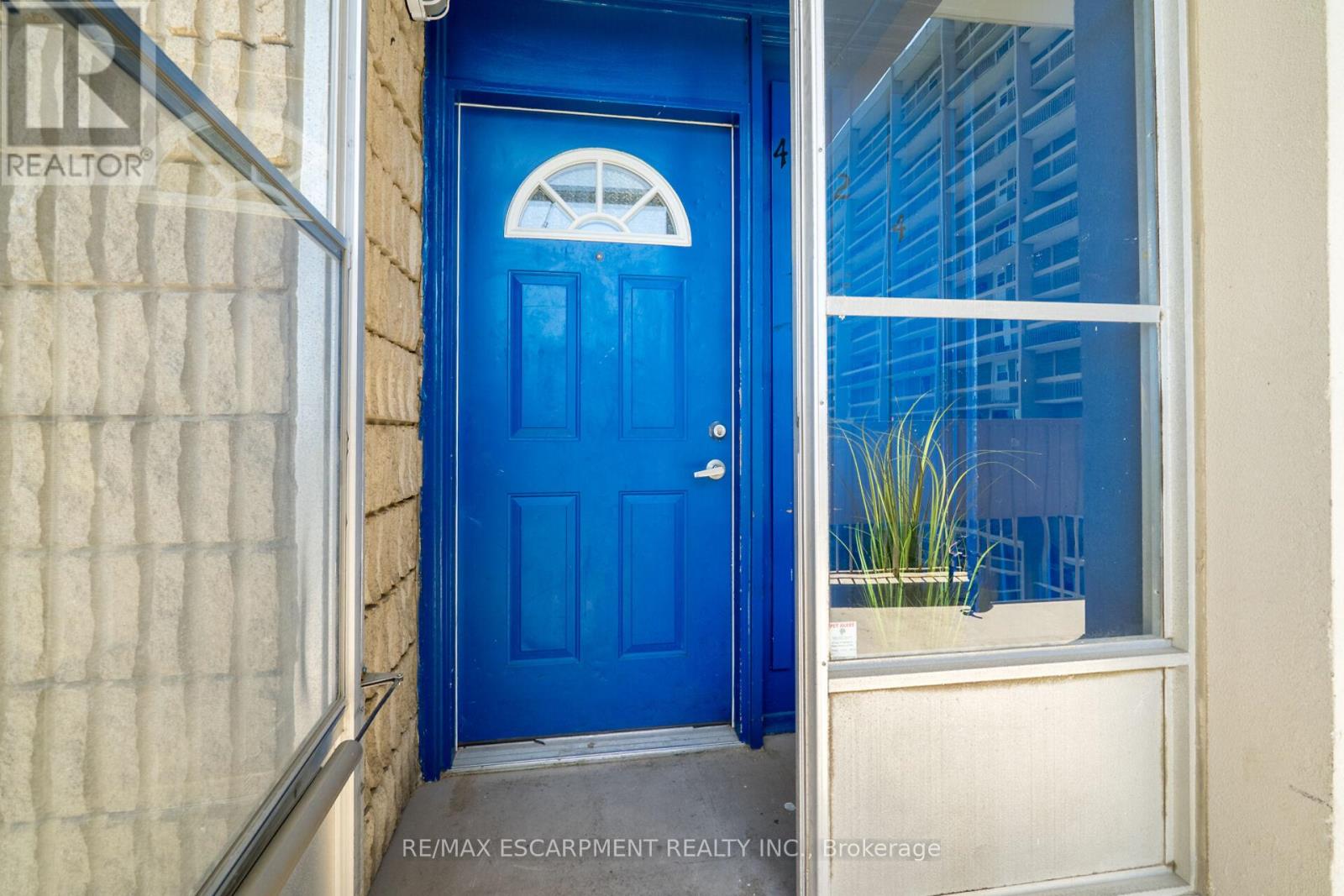 Property at 424 - 350 QUIGLEY ROAD image 4