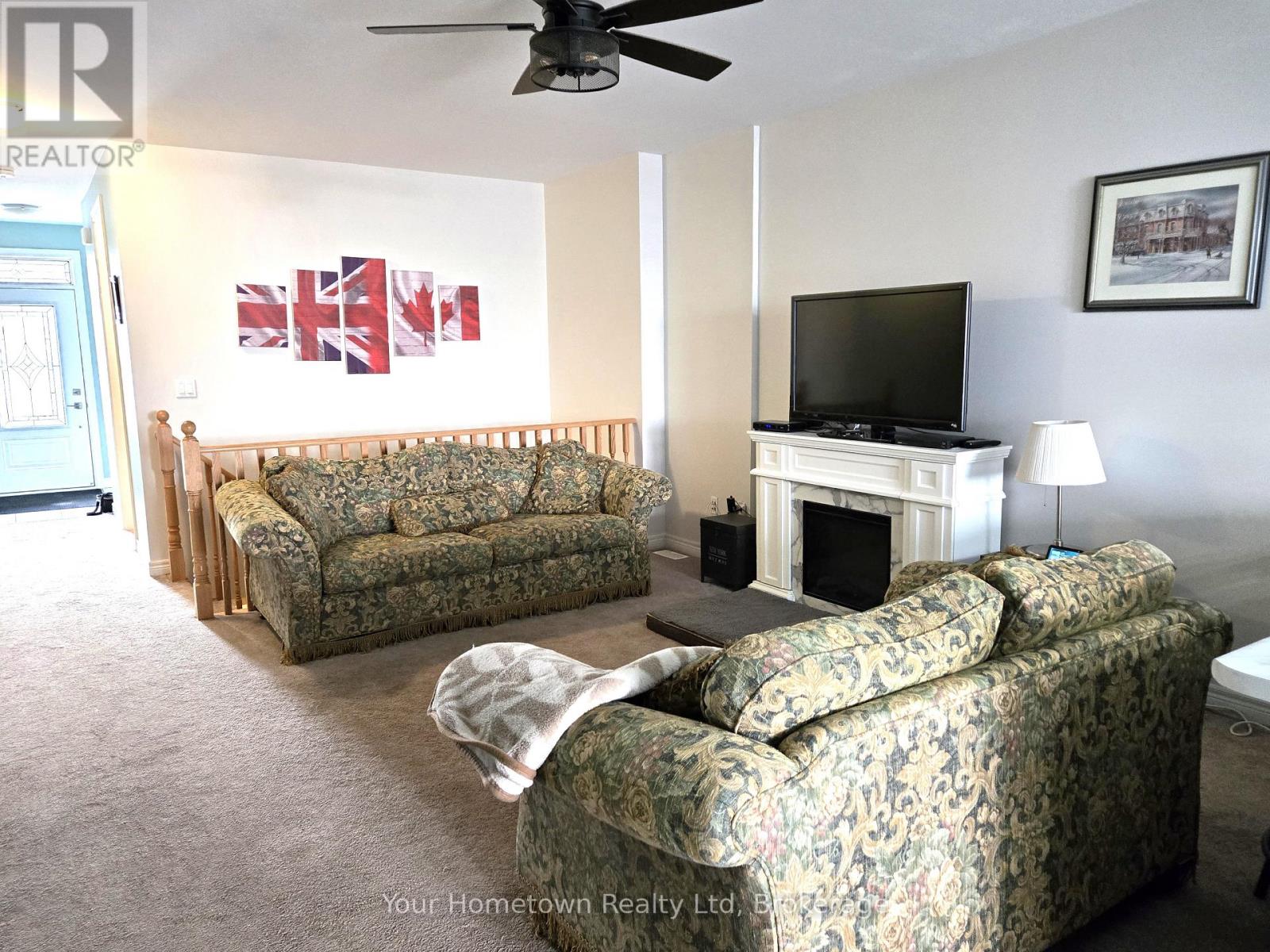 28 Middleton Avenue, Centre Wellington, Ontario  N1M 0G2 - Photo 3 - X12114125