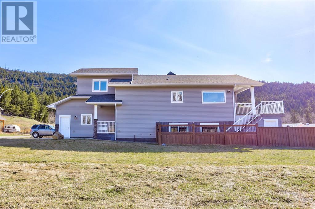 3005 214 Street, Bellevue, Alberta  T0K 0C0 - Photo 3 - A2210815