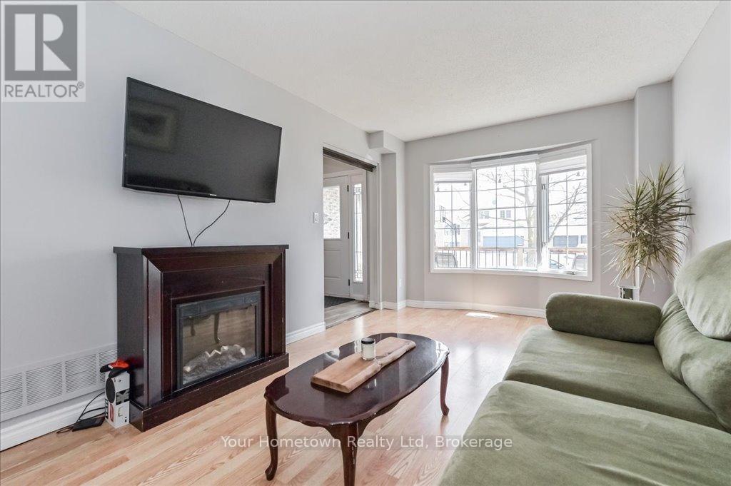 219 Elizabeth Crescent, Centre Wellington, Ontario N1M 3N1 - Photo 20 - X12044807