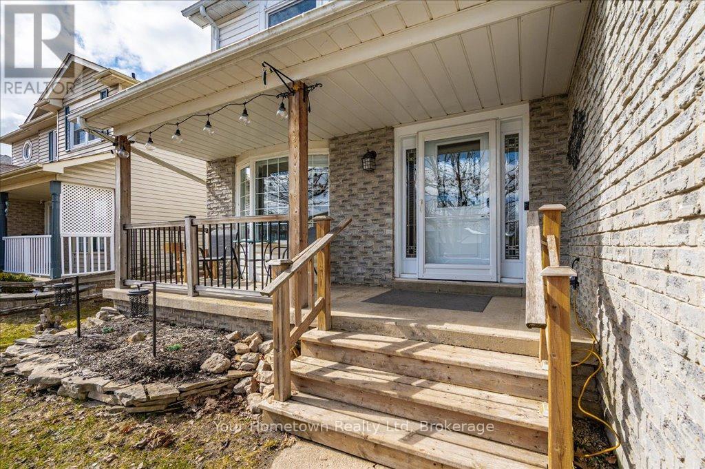 219 Elizabeth Crescent, Centre Wellington, Ontario N1M 3N1 - Photo 5 - X12044807