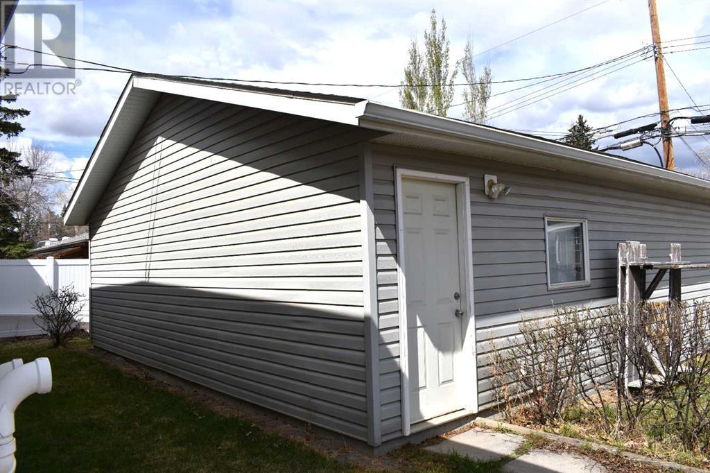 7344 & 7342 35 Avenue Nw, Calgary, Alberta  T3B 1T3 - Photo 44 - A2215433