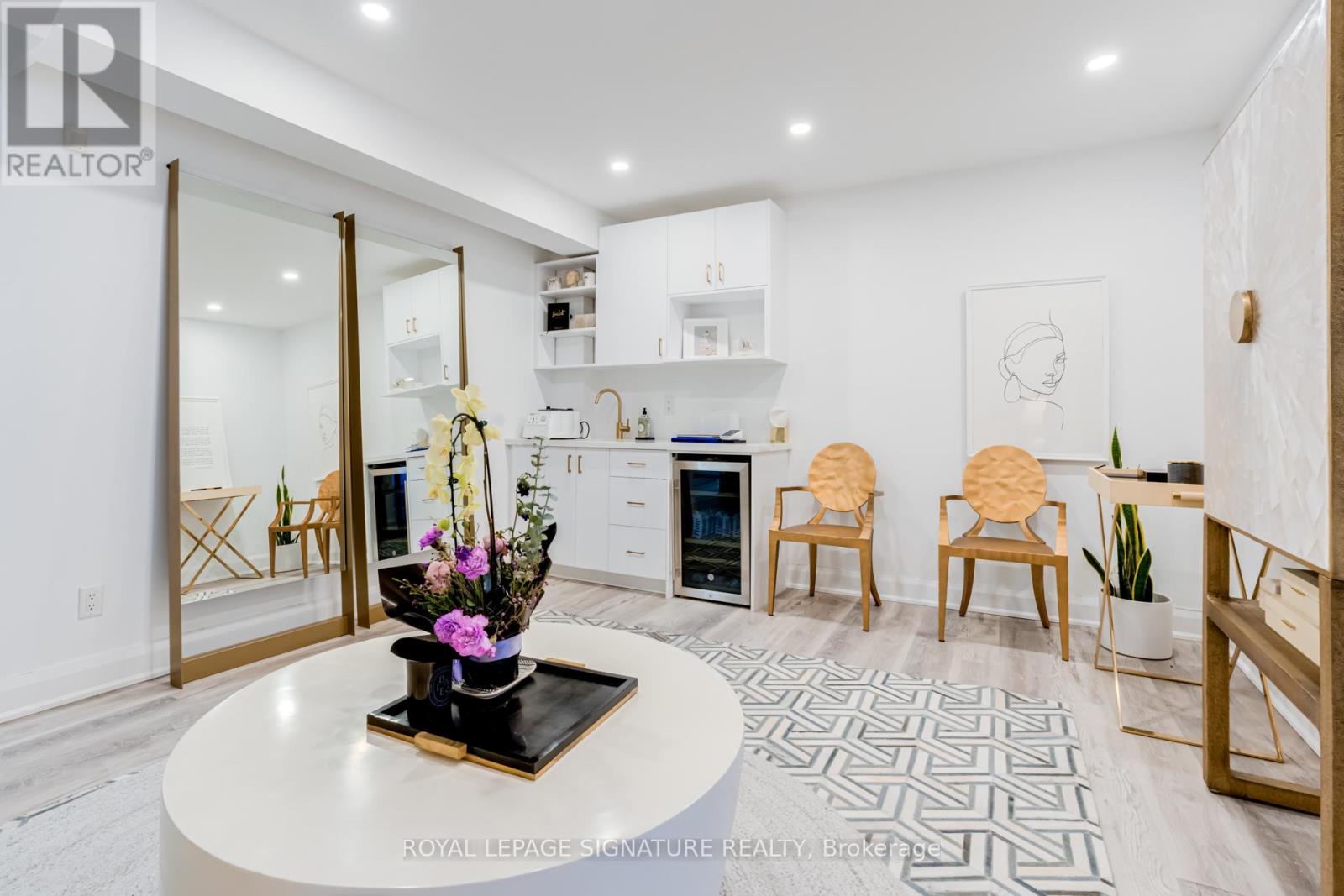 201 - 460 College Street, Toronto, Ontario  M6G 1A1 - Photo 3 - C12114131