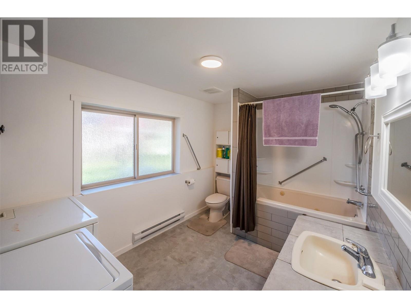 8134 River Road, Oliver, British Columbia  V0H 1T5 - Photo 42 - 10345772
