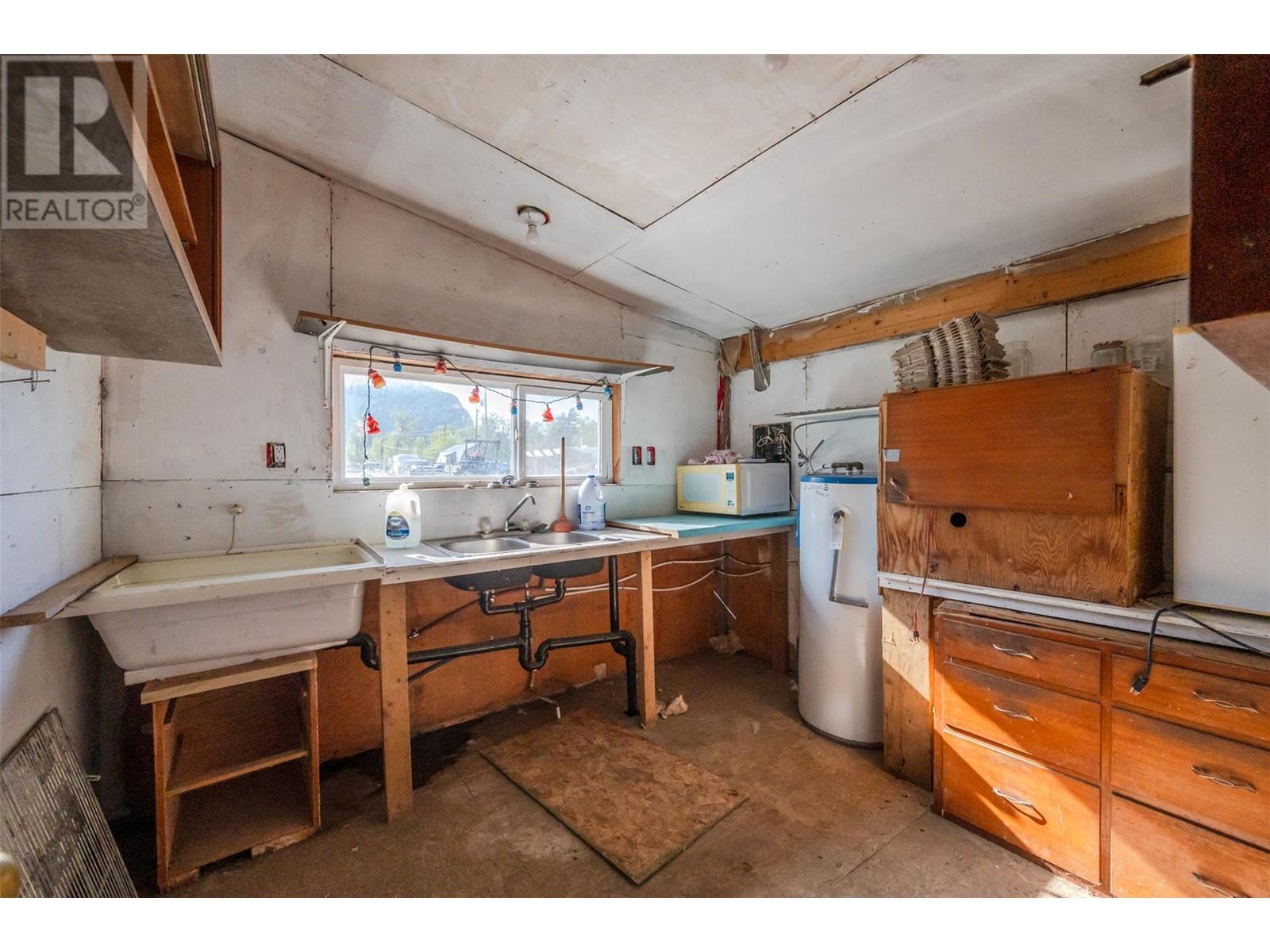 8134 River Road, Oliver, British Columbia  V0H 1T5 - Photo 67 - 10345772