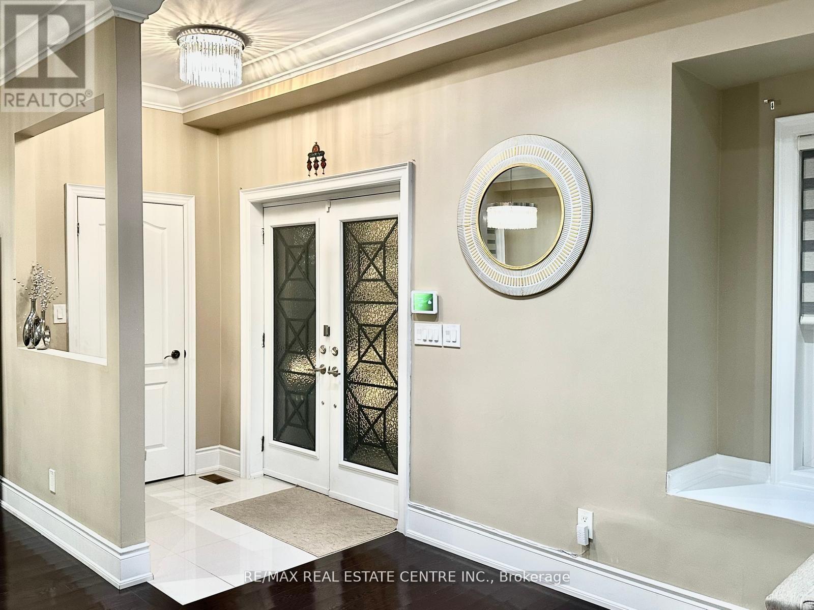 Property at 110 ALLENBY AVENUE image 3