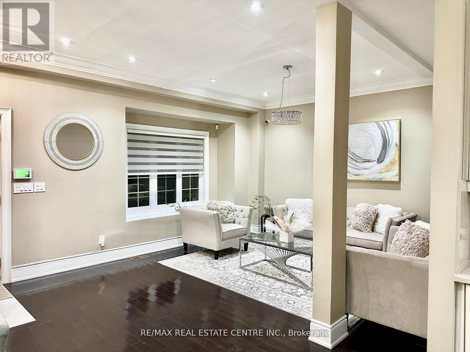 Property at 110 ALLENBY AVENUE image 5