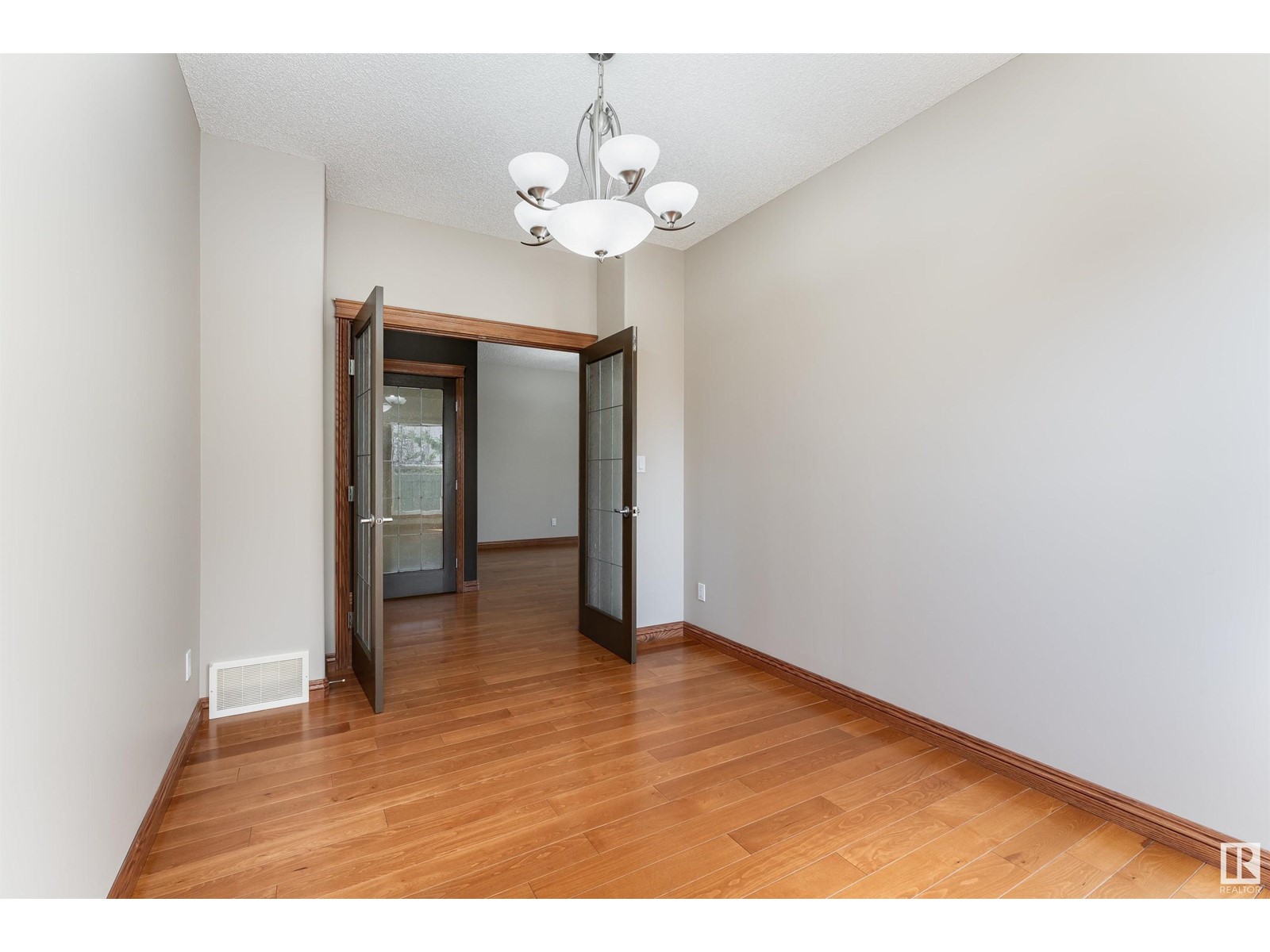 2183 Haddow Dr Nw, Edmonton, Alberta  T6R 3M6 - Photo 10 - E4433498