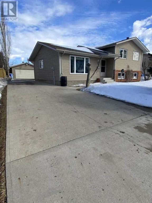Property at 229 Ermine Crescent image 1