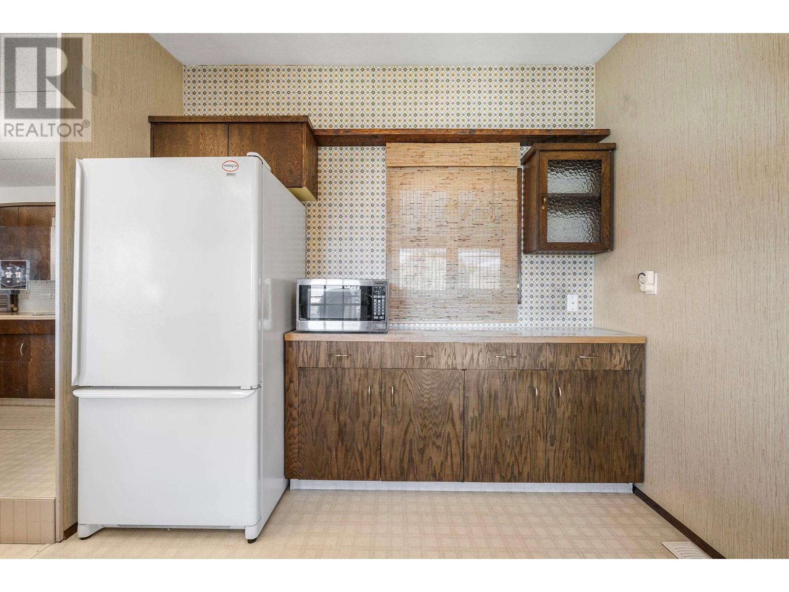 Property at 2181 Peters Road image 5