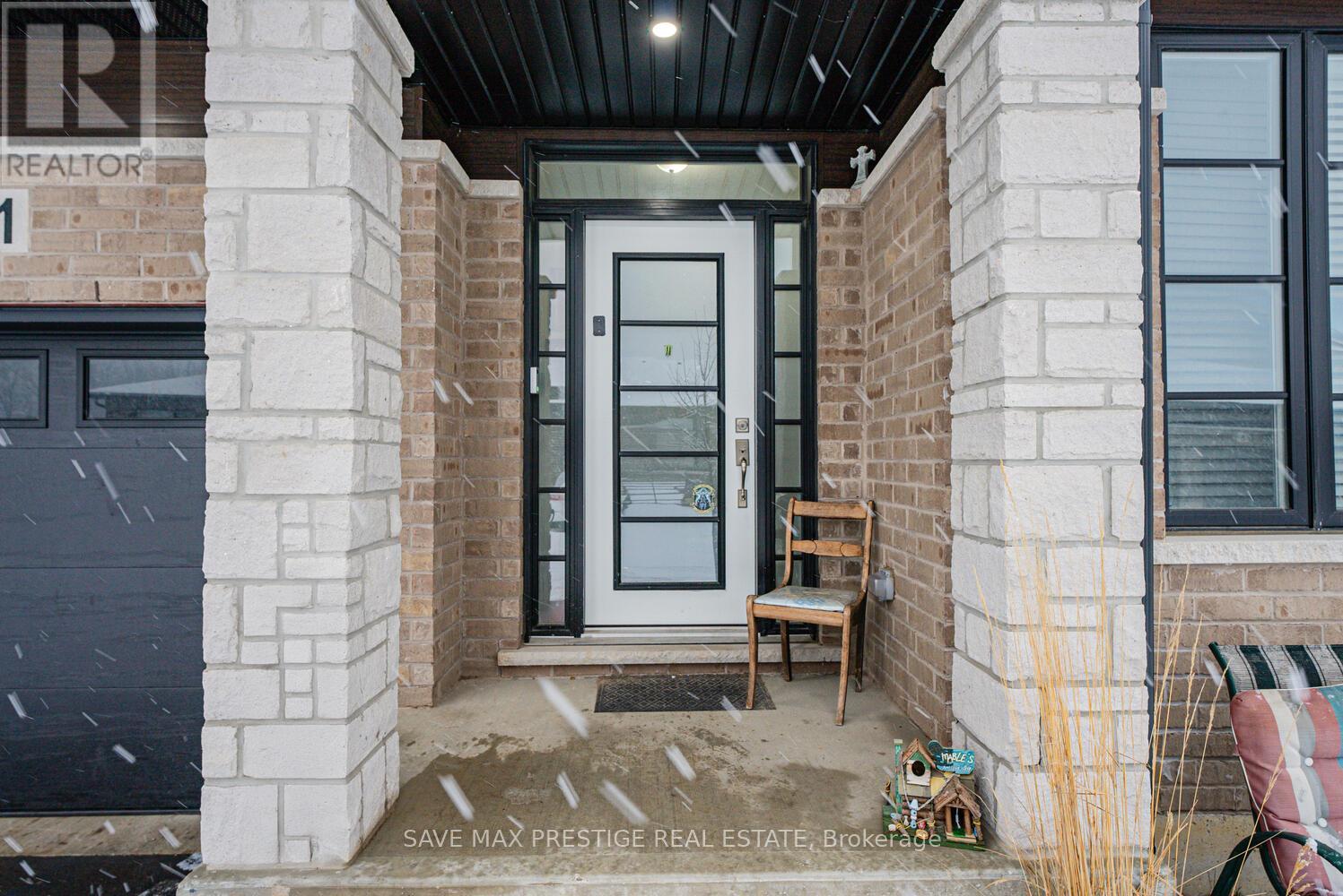 Property at 11 - 550 GREY STREET image 3