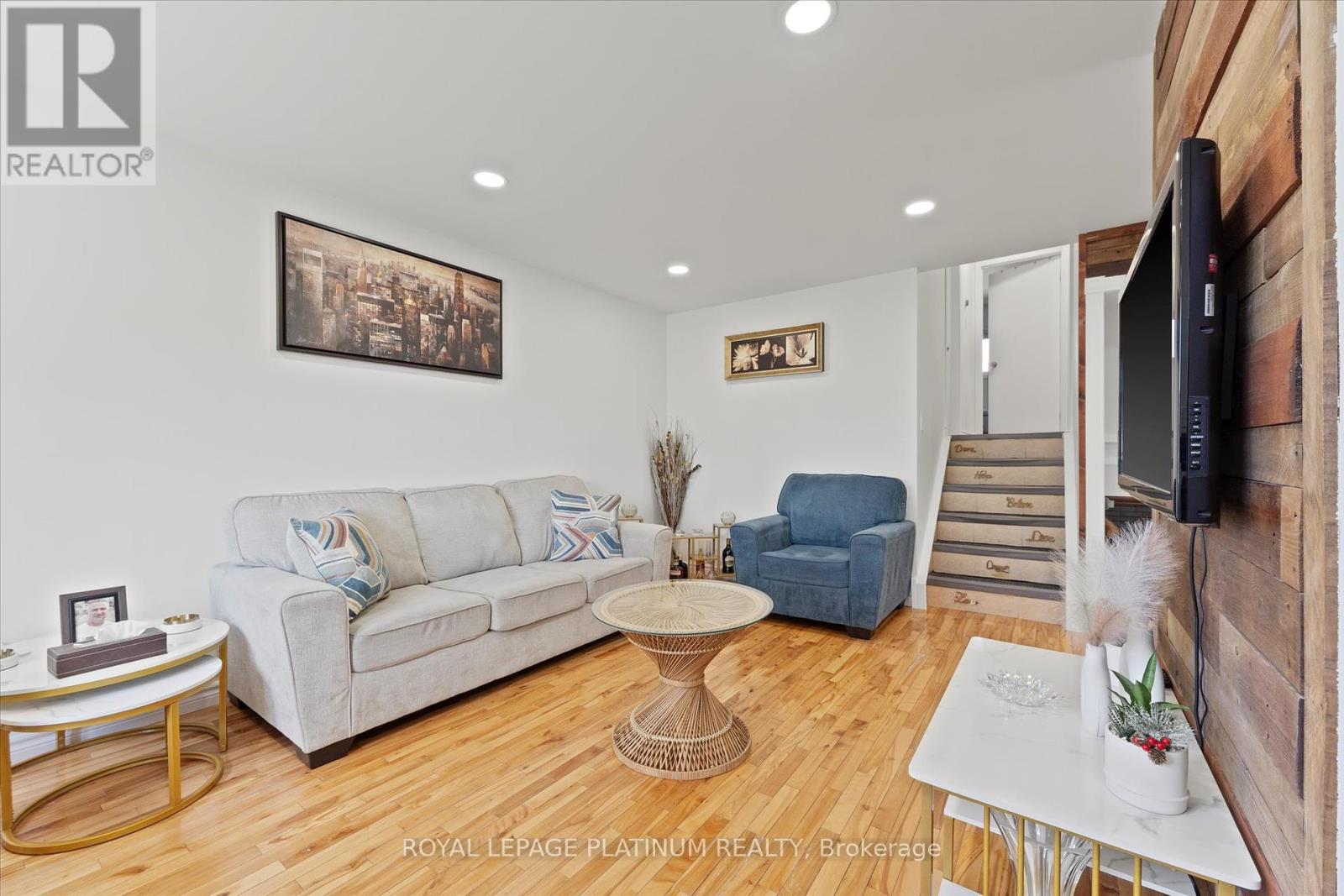Property at 3537 HEMLOCK ROAD image 5