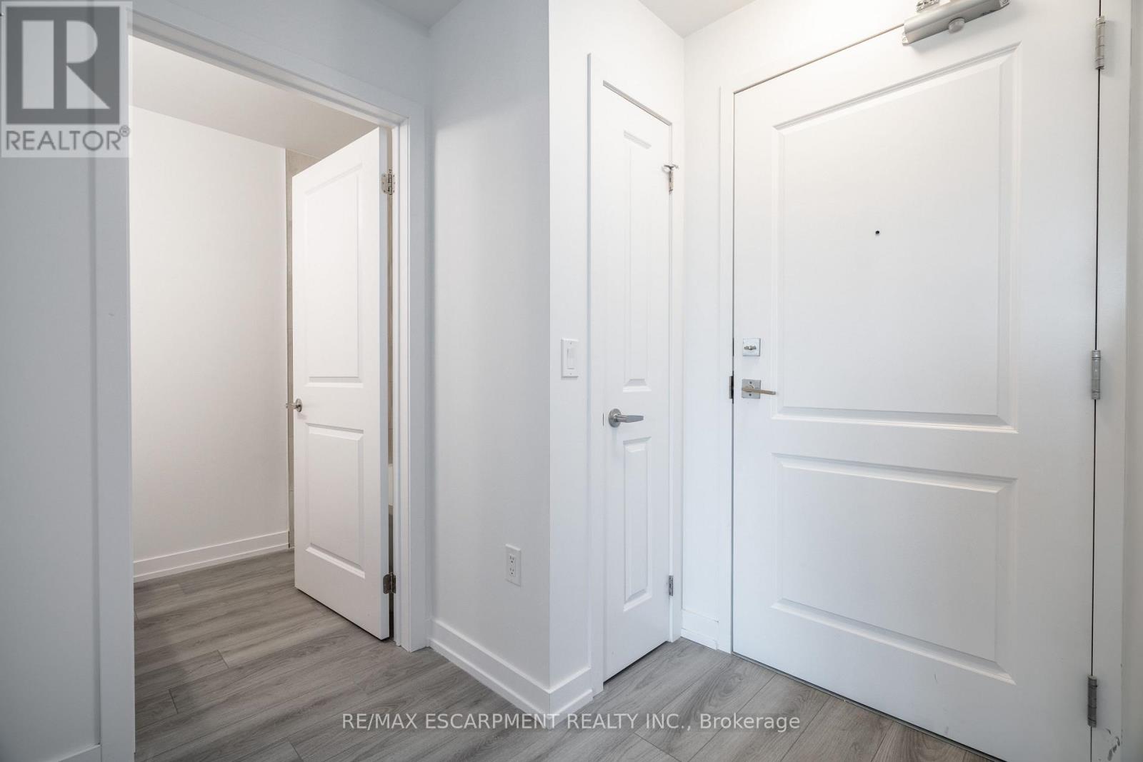 Property at 336 - 5055 GREENLANE ROAD image 4