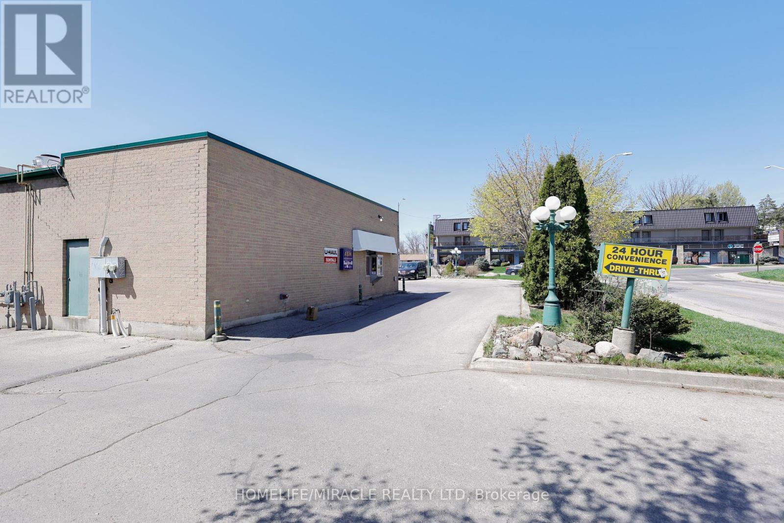 780 Dundas Street, Woodstock, Ontario  N4S 1E9 - Photo 10 - X12114138