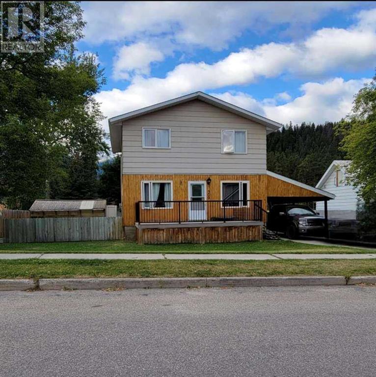 Property at 309 Aspen Avenue image 1