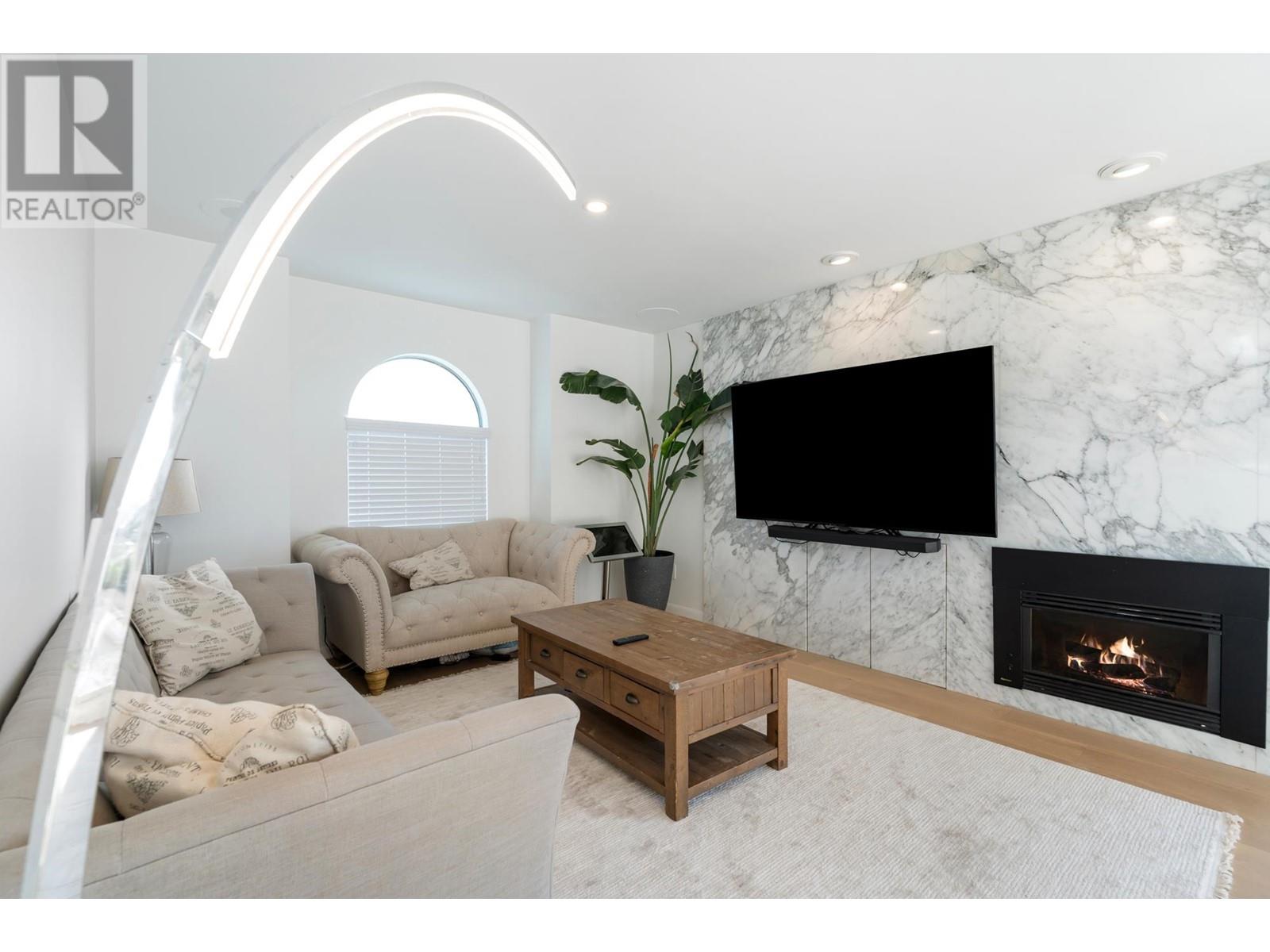 4863 Cambridge Street, Burnaby, British Columbia  V5C 1H9 - Photo 12 - R2994299