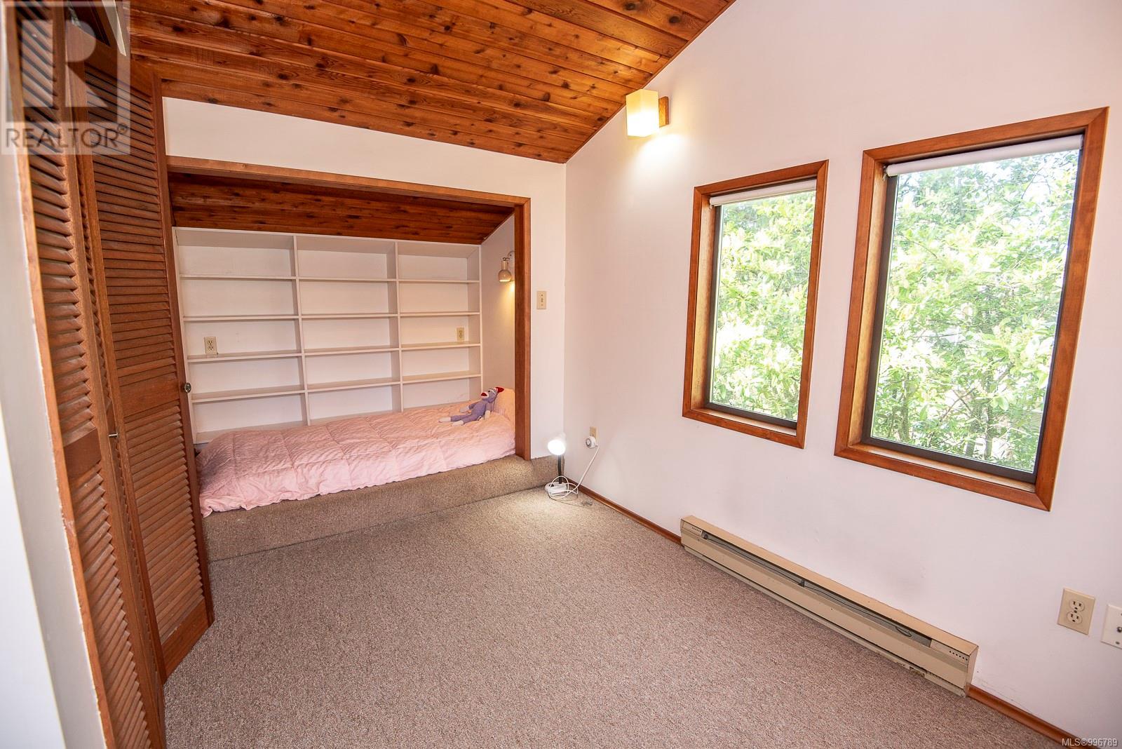 Property at 937 Pemberton Rd image 2
