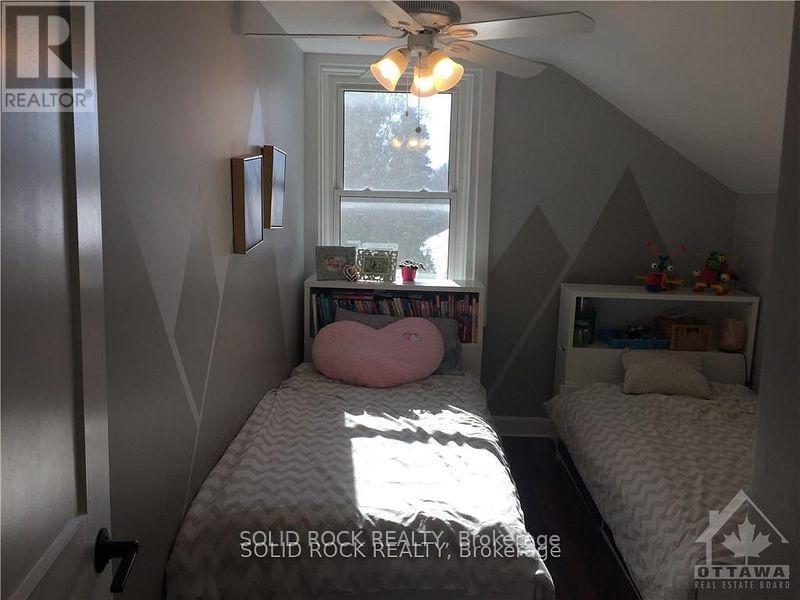 1368-1370 Meadow Drive, Ottawa, Ontario  K4P 1N3 - Photo 20 - X12114166