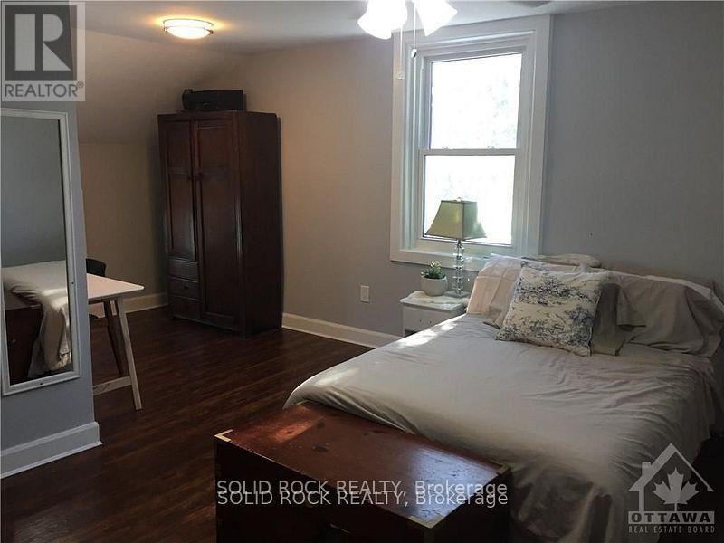 1368-1370 Meadow Drive, Ottawa, Ontario  K4P 1N3 - Photo 24 - X12114166