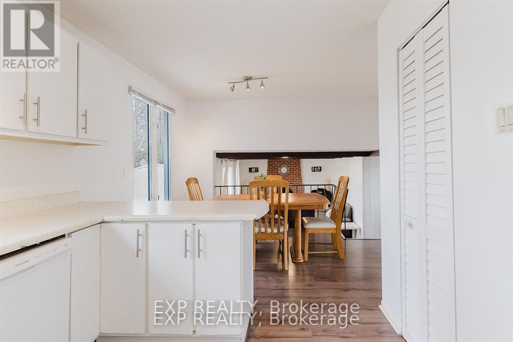4 Parklane Court, Ottawa, Ontario  K1B 3H2 - Photo 10 - X12114168