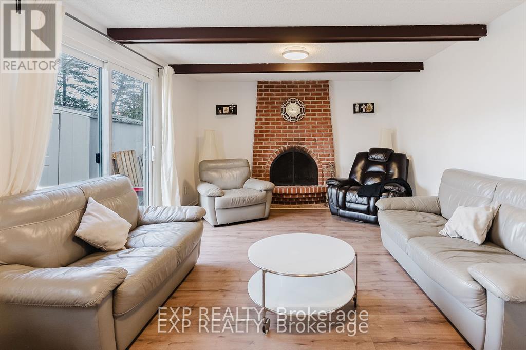 4 Parklane Court, Ottawa, Ontario  K1B 3H2 - Photo 13 - X12114168