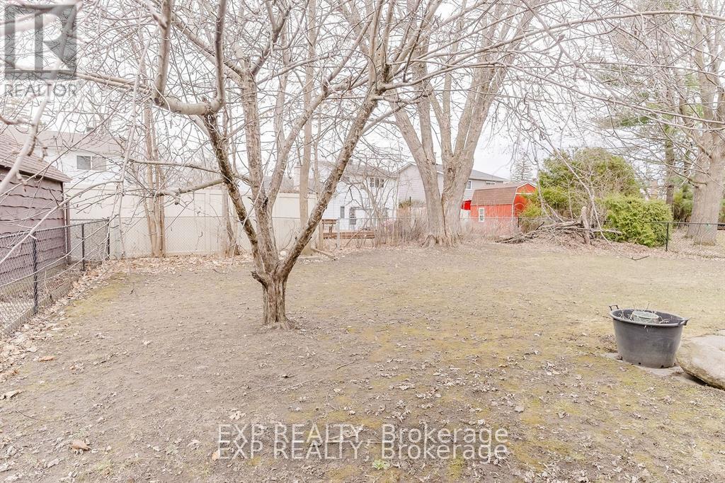 4 Parklane Court, Ottawa, Ontario  K1B 3H2 - Photo 21 - X12114168