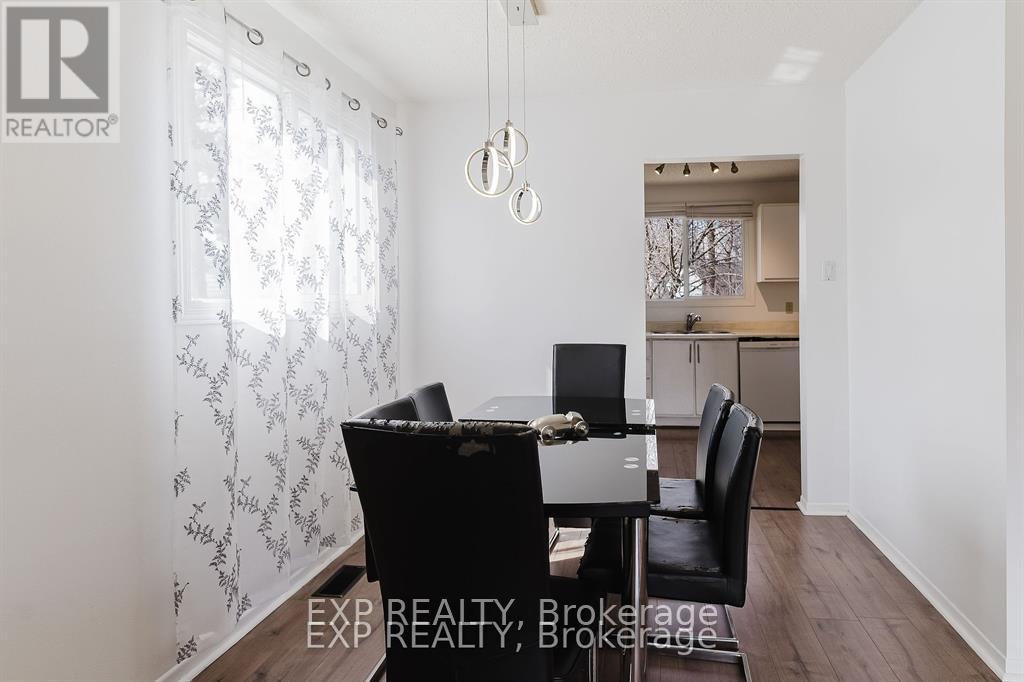 4 Parklane Court, Ottawa, Ontario  K1B 3H2 - Photo 7 - X12114168