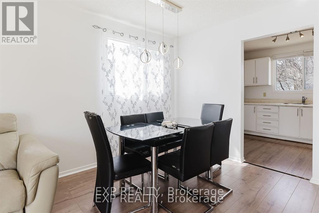 4 Parklane Court, Ottawa, Ontario  K1B 3H2 - Photo 8 - X12114168