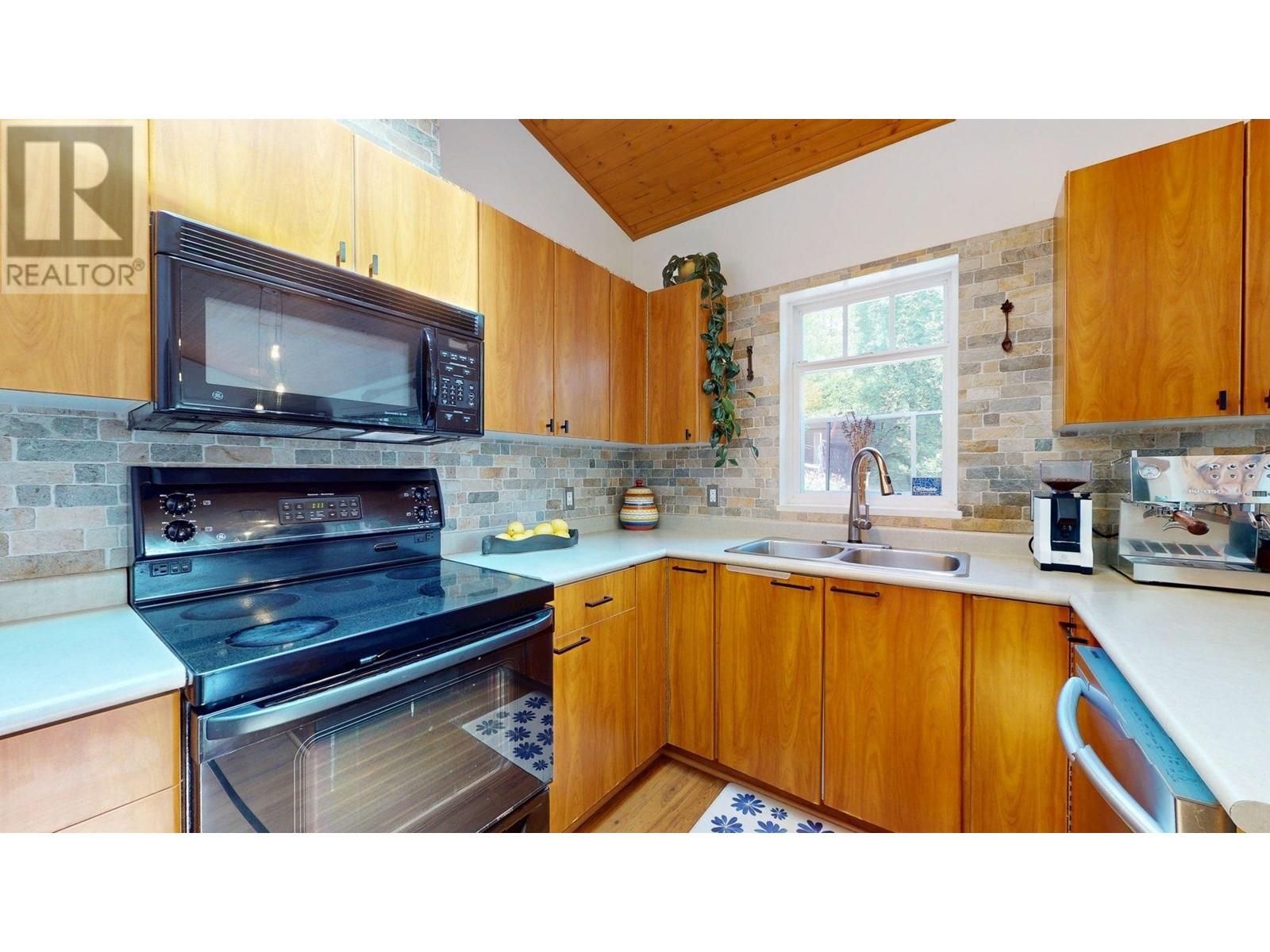 34 8121 Willow Crescent, Squamish, British Columbia  V8B 0L9 - Photo 7 - R2996583