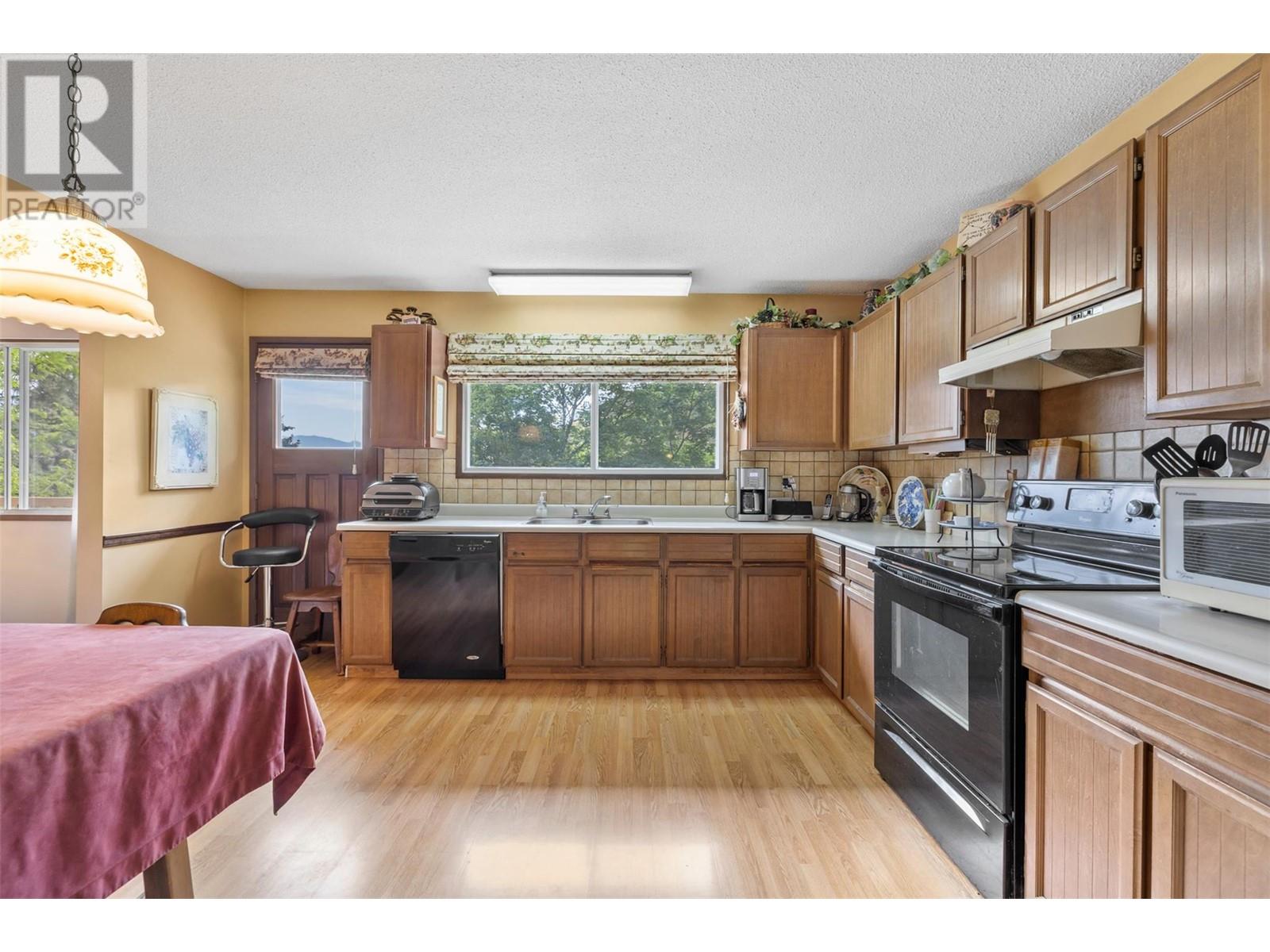 7 Bello Road, Kelowna, British Columbia  V1V 1B9 - Photo 14 - 10345776