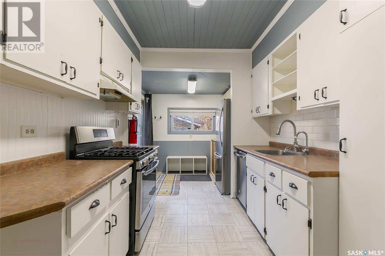2204 Elphinstone Street, Regina, Saskatchewan  S4T 3N8 - Photo 11 - SK002702