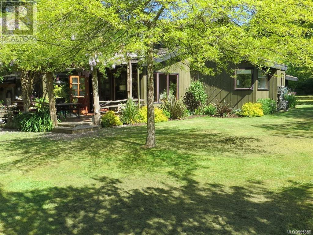 1885 Central Rd, Hornby Island, British Columbia  V0R 1Z0 - Photo 35 - 995857