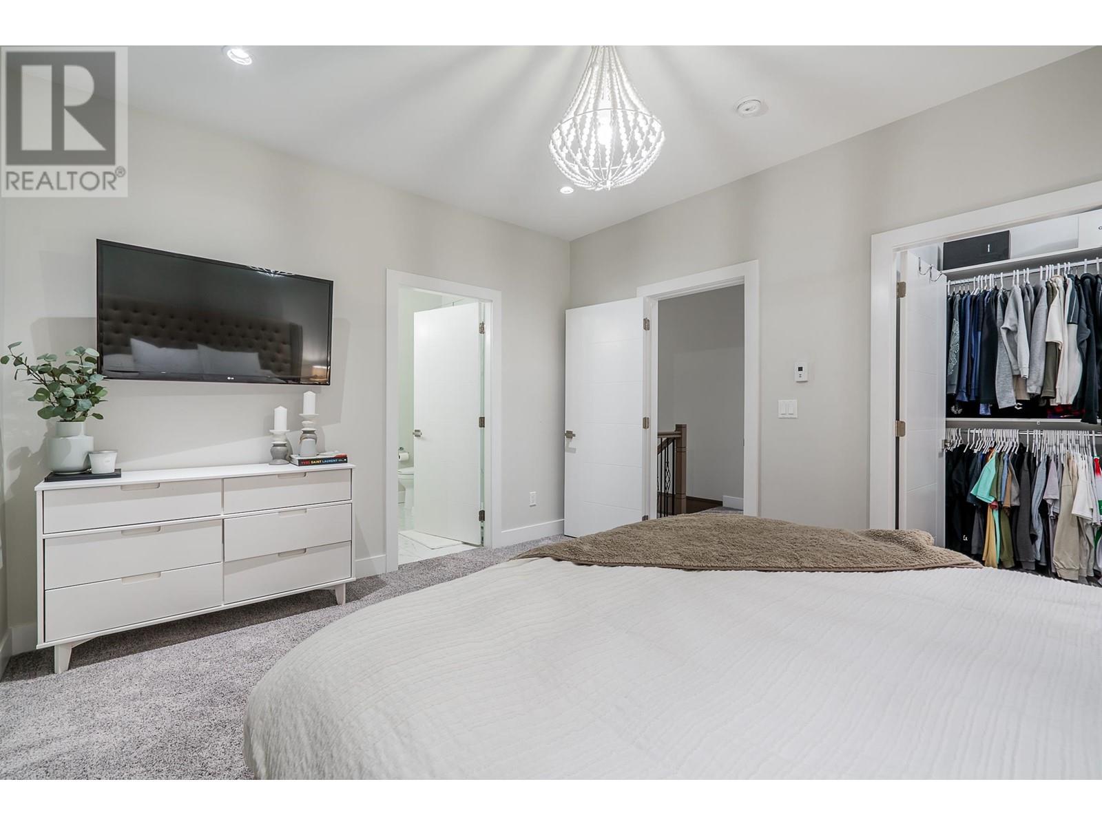 3431 Victoria Drive, Coquitlam, British Columbia  V3B 2V5 - Photo 11 - R2996563