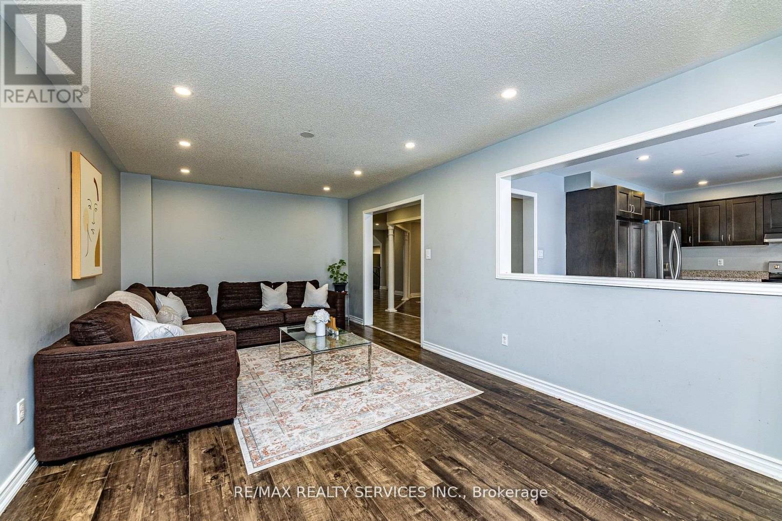 153 Jonas Millway, Whitchurch-Stouffville, Ontario  L4A 0M9 - Photo 13 - N12110244
