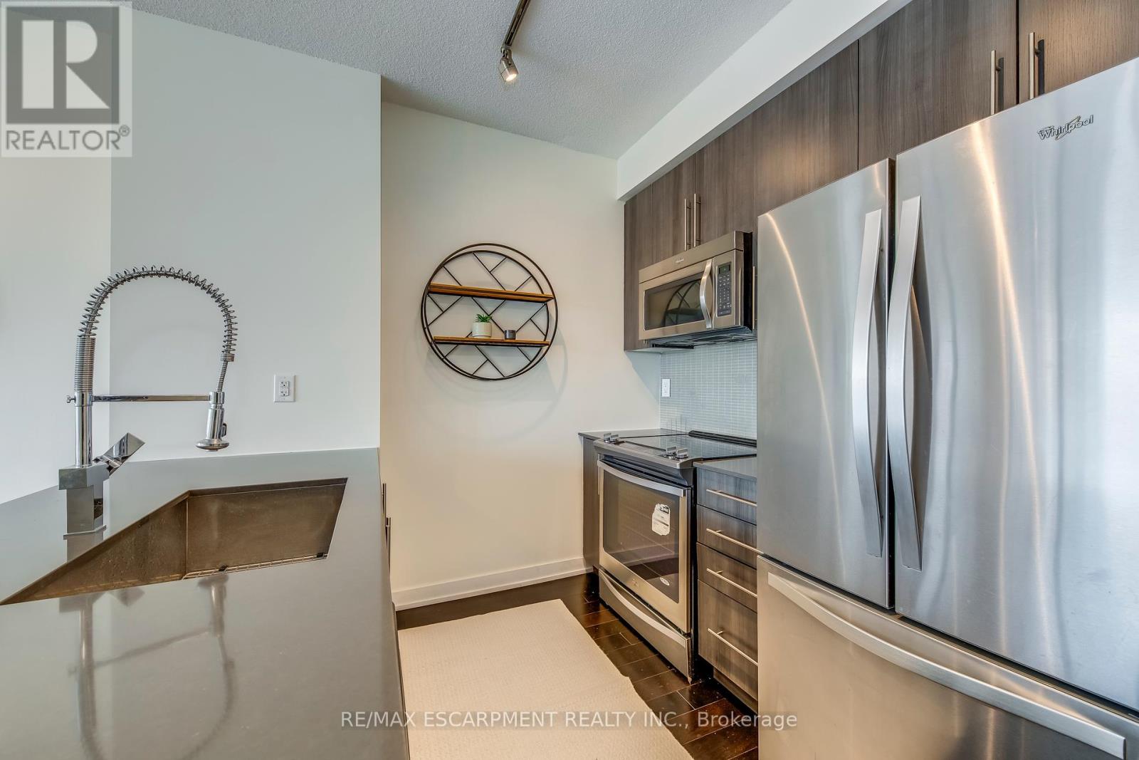 1206 - 4011 Brickstone Mews, Mississauga, Ontario  L5B 0J7 - Photo 10 - W12114163