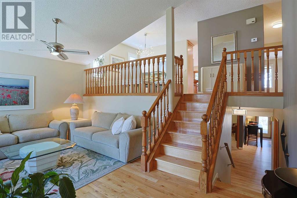Property at 75 Scenic Glen Crescent NW image 2