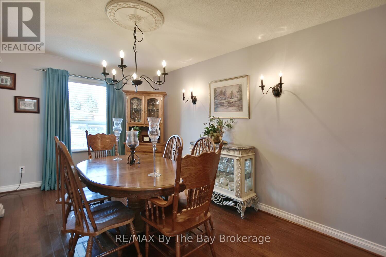 41 Evergreen Crescent, Wasaga Beach, Ontario L9Z 1B6 - Photo 14 - S12099826