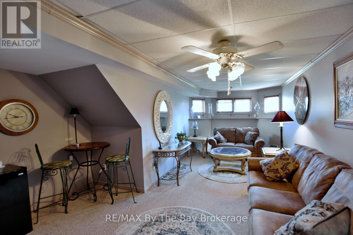 41 Evergreen Crescent, Wasaga Beach, Ontario L9Z 1B6 - Photo 28 - S12099826