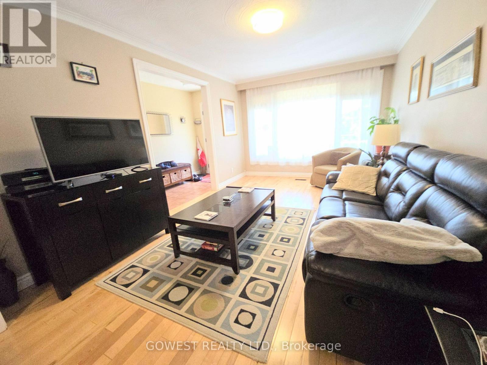 1411 Alexandra Avenue, Mississauga, Ontario  L5E 2A9 - Photo 5 - W12055592