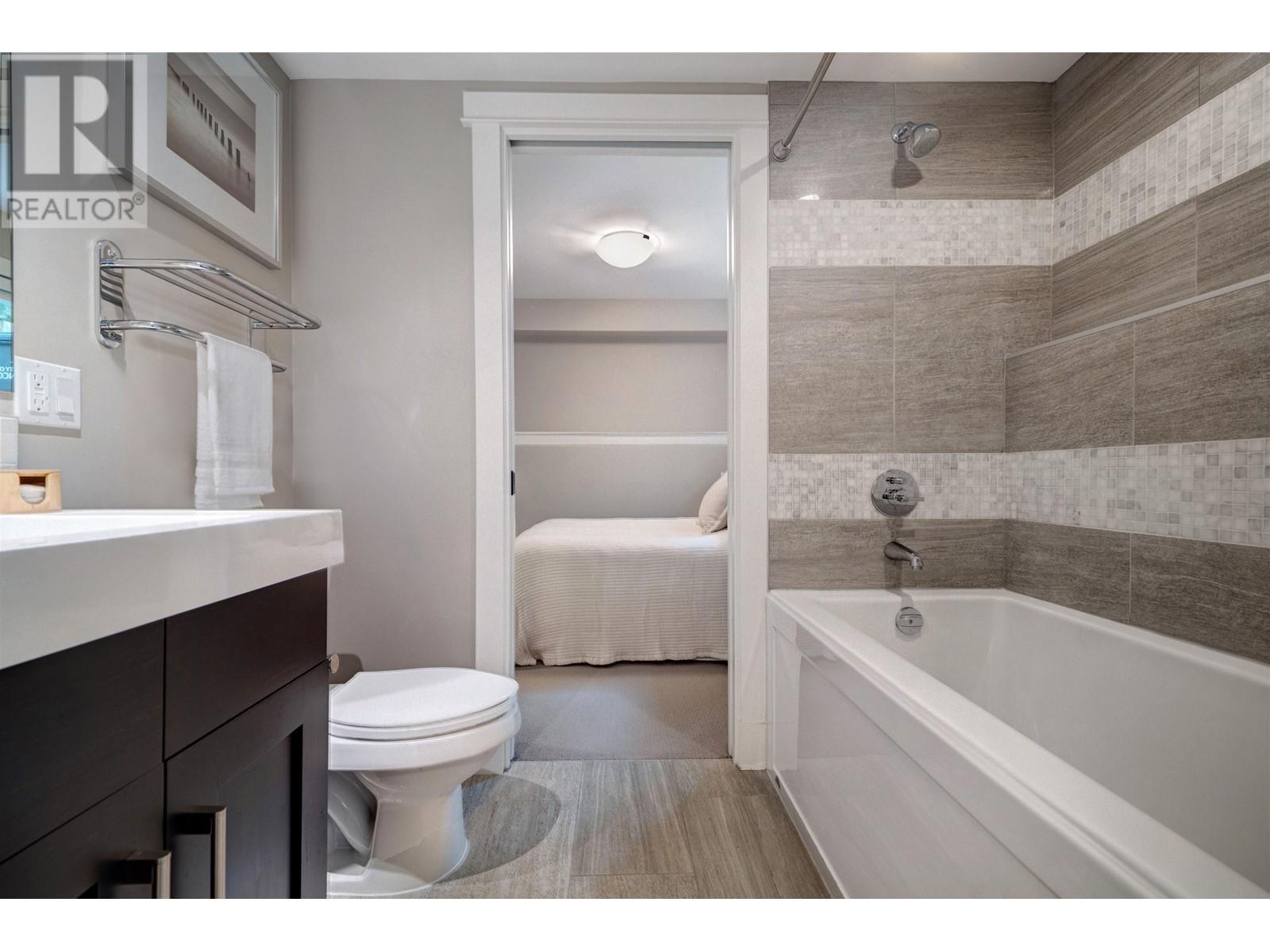3011 W 8th Avenue, Vancouver, British Columbia  V6K 2C2 - Photo 20 - R2994808
