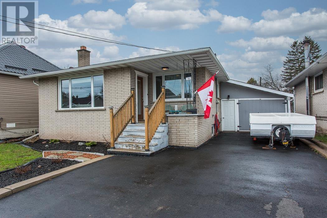 357 Second Ave, Sault Ste. Marie, Ontario  P6C 4N4 - Photo 34 - SM250905