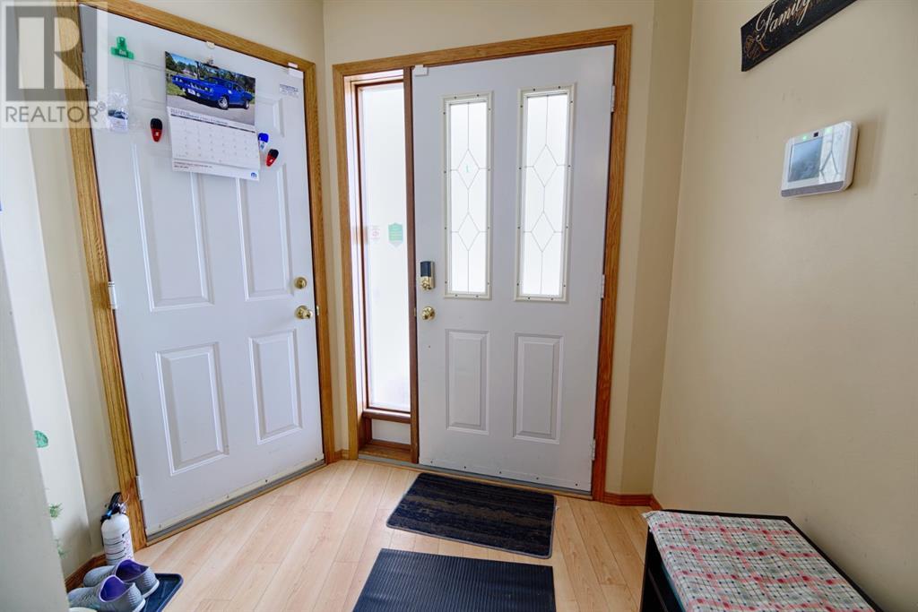 Property at 39 Cougar Road N image 5