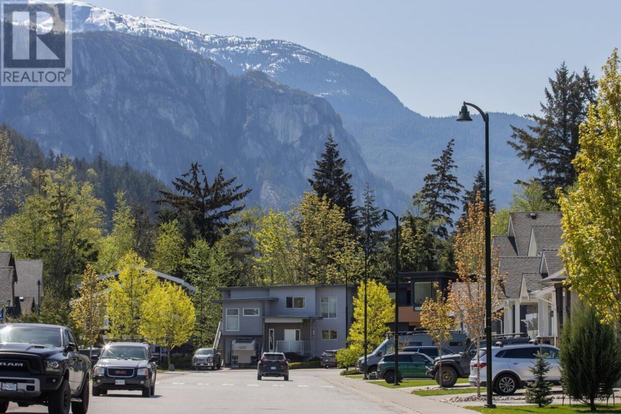 39253 Falcon Crescent, Squamish, British Columbia  V8B 0V8 - Photo 34 - R2994579