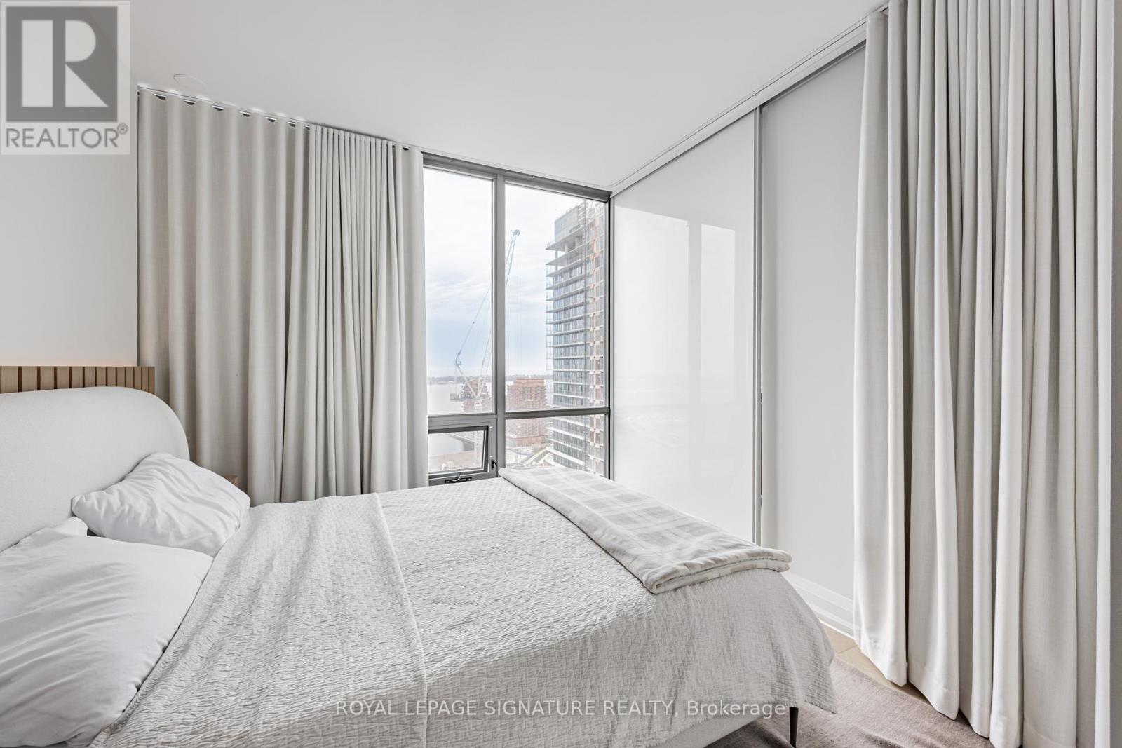 2406 - 33 Mill Street, Toronto, Ontario  M5A 3R3 - Photo 8 - C12114181