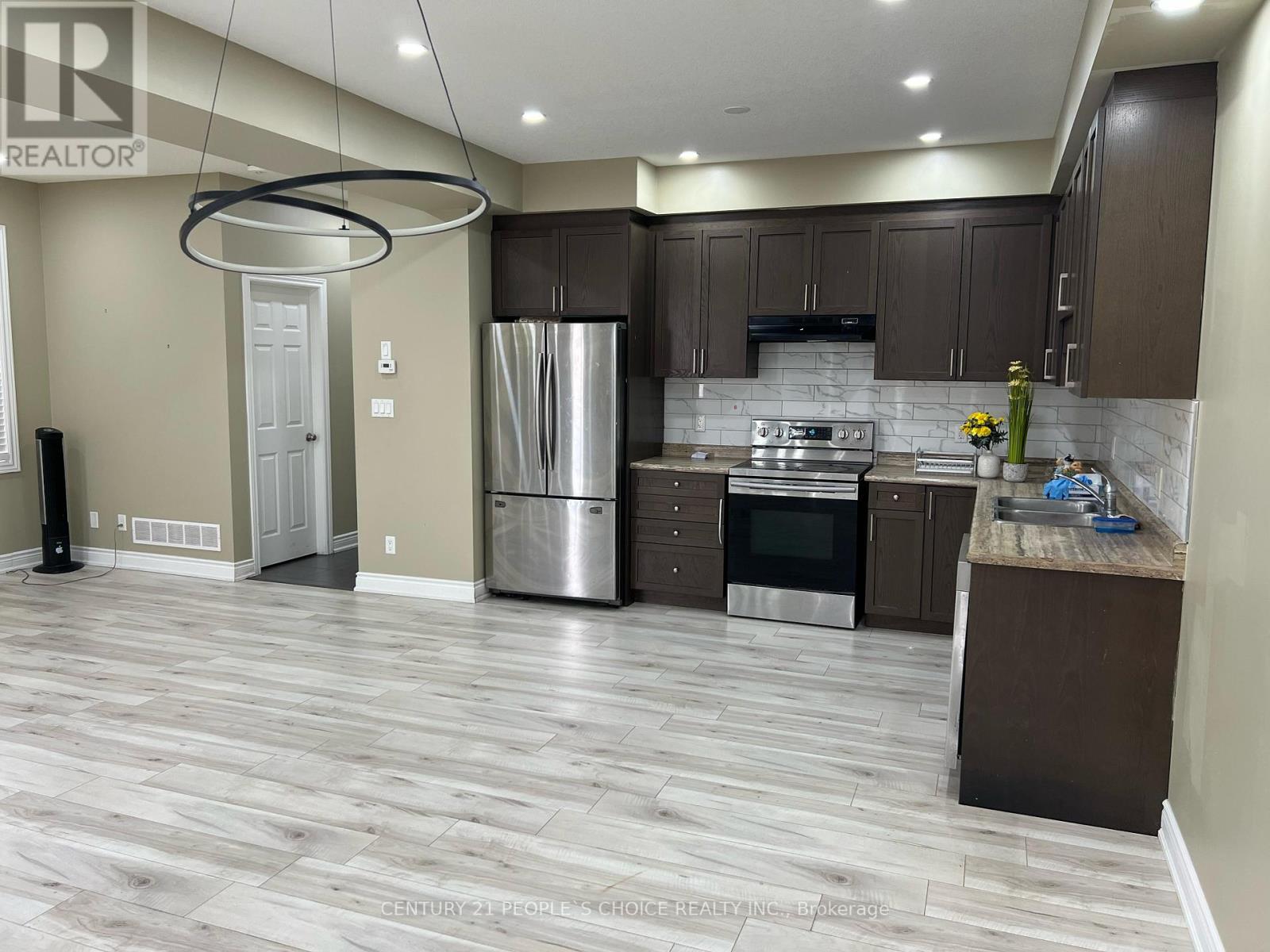 473 Avens Street, Waterloo, Ontario  N2V 0B6 - Photo 5 - X12105856