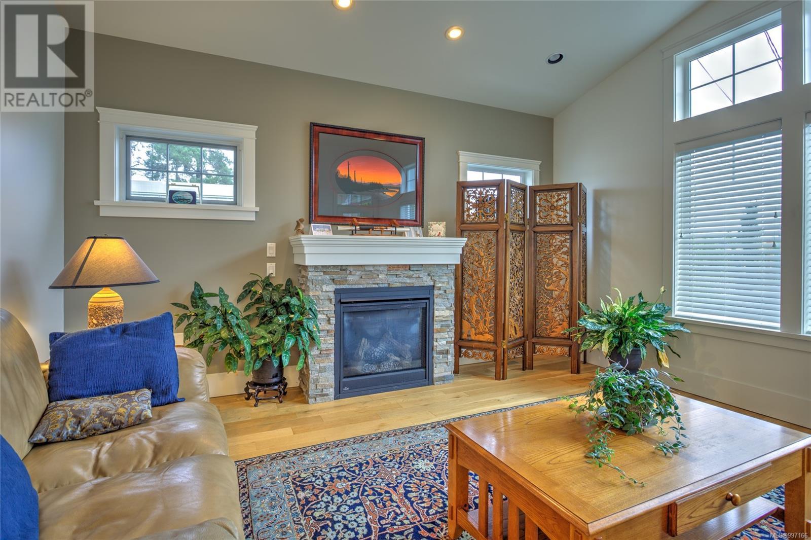 Property at 190 Village Way image 2