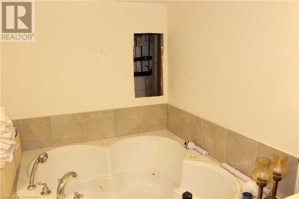 2112 Upper James Street, Mount Hope, Ontario  L0R 1W0 - Photo 10 - 40723223