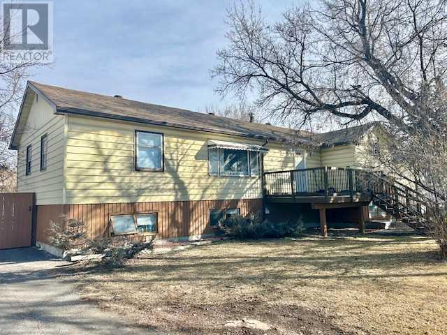 Property at 412 2 Avenue NE image 1